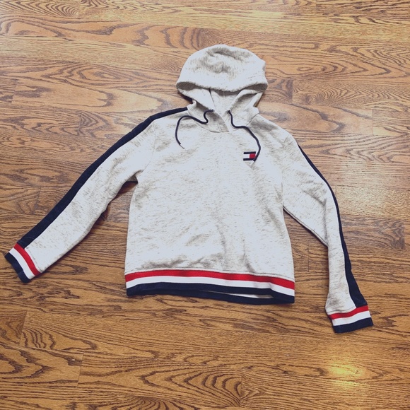 Tommy Hilfiger Tops - ++2/$35++Tommy Hilfiger Hoodie